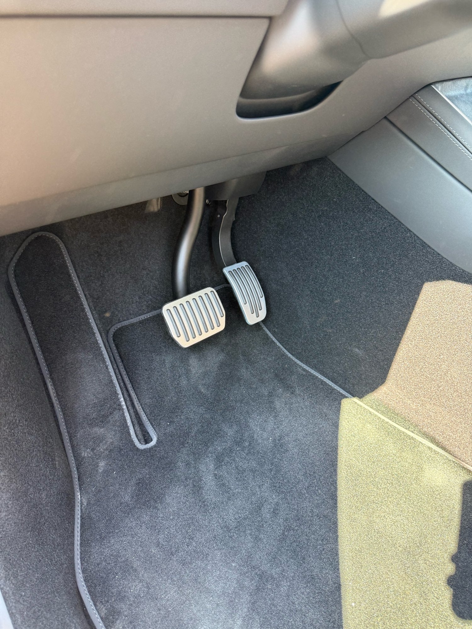 Kit pédales en aluminium pour Tesla Model 3 et Model Y toutes années confondues